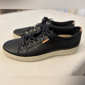 Ecco Men’s Leather Sneaker Size 9